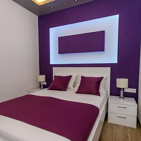 Storm Apartment *